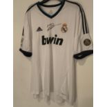 A REAL MADRID SHIRT SIGNED ZIDANE COMPLETE WITH CERTIFICATE OF AUTHENTICITY