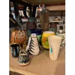 AN ASSORTMENT OF STUDIO POTTERY ITEMS TO INCLUDE A POOLE VASE (A/F)