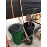 AN ASSORTMENT OF GARDEN TOOLS TO INCLUDE DUSTBINS ETC
