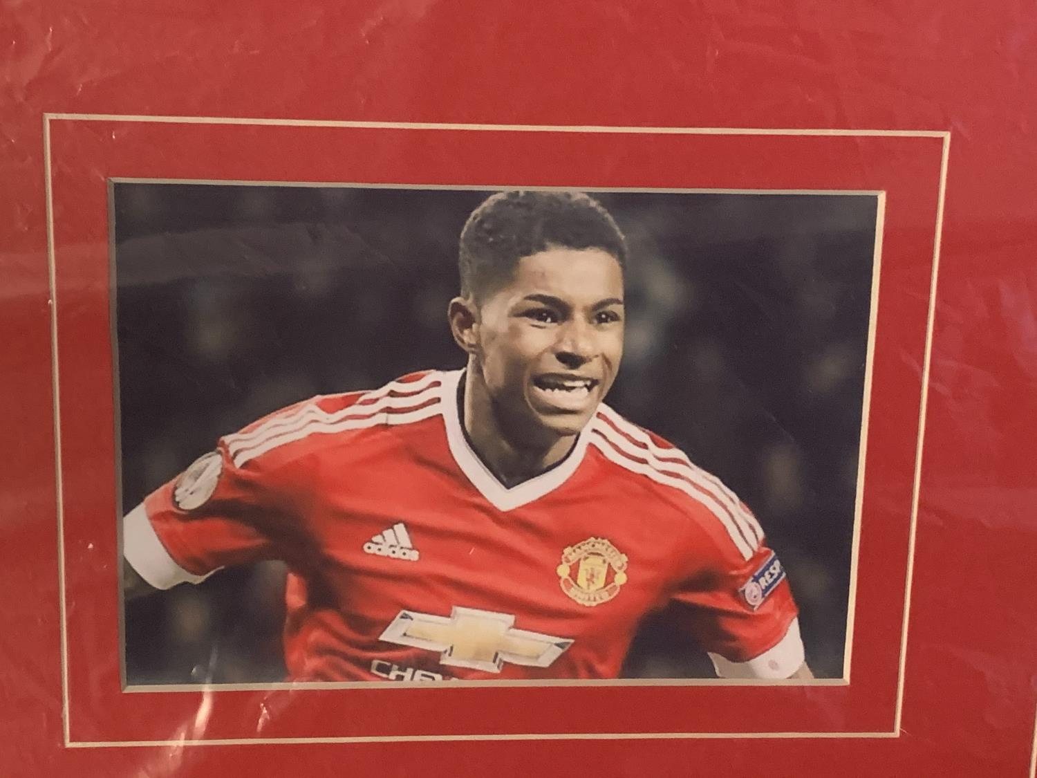 FIVE PHOTOGRAPHS OF MARCUS RASHFORD WITH HIS AUTOGRAPH IN A MOUNT COMPLETE WITH CERTIFICATE OF - Image 4 of 7
