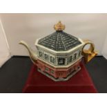 A LARGE TEAPOT DEPUCTING EASTENDERS QUEEN VIC (A/F HAIRLINE CRACK TO INSIDE OF LID)