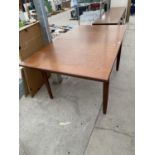 A RETRO G-PLAN STYLE TEAK EXTENDING DINING TABLE, 60x36"