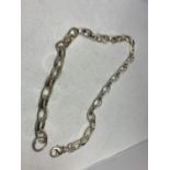 A SILVER LARGE LINK BELCHER CHAIN NECKLACE MARKED 925 LENGTH APPROXIMATELY 47CM