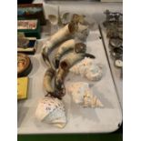 AN ECLECTIC ASSORTMENT TO INCLUDE CERAMIC ANIMAL FIGURES, FIVE HORNS AND SEA SHELLS ETC