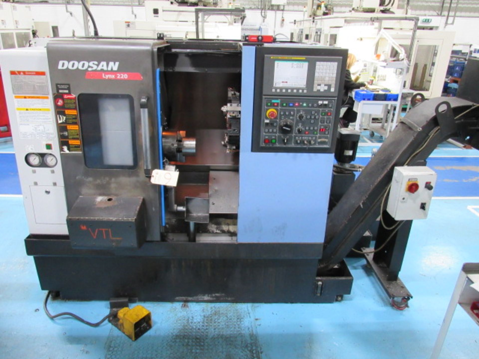 Doosan Lynx 220 B/C CNC Turning Center - Image 6 of 7