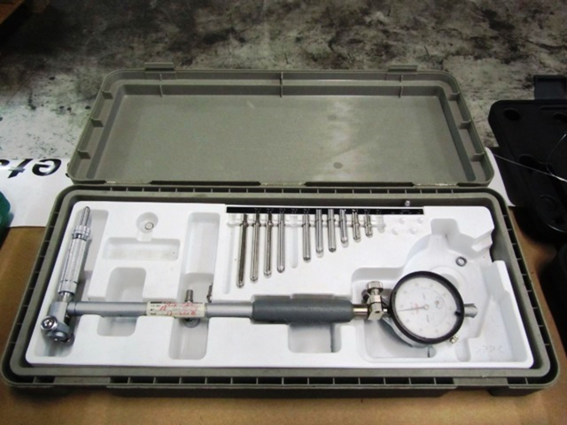 Mitutoyo 2'' - 6'' Dial Bore Gauge