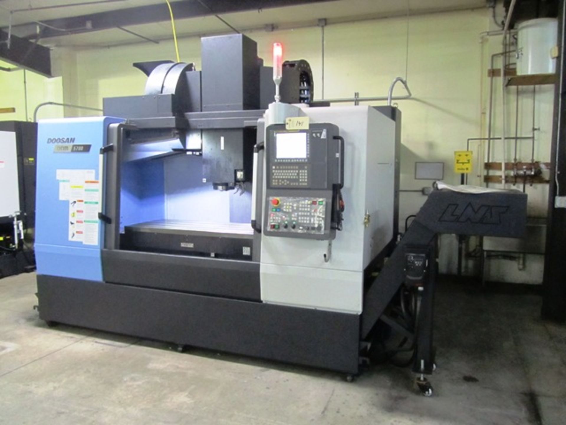 Doosan DNM 5700 CNC Vertical Machining Center - Image 4 of 6