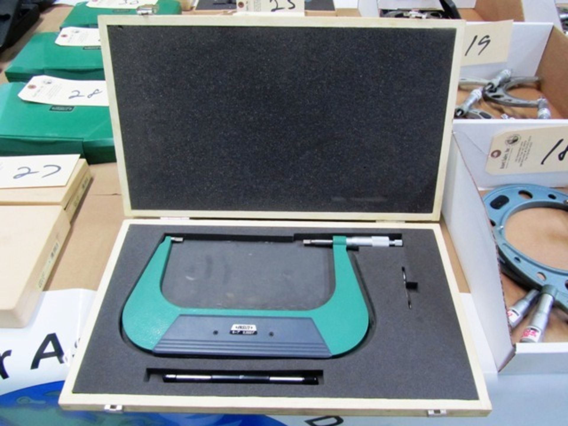 Insize 6'' - 7'' Blade Micrometer