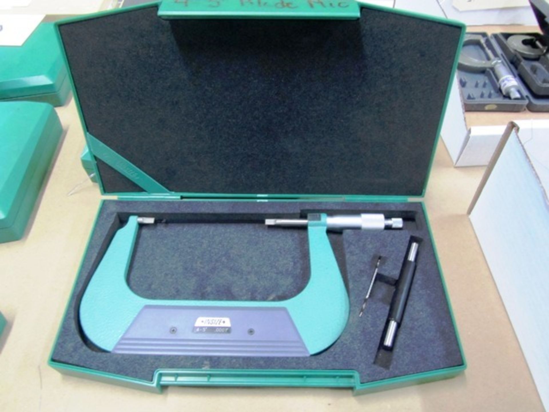 Insize 4'' - 5'' Blade Micrometer