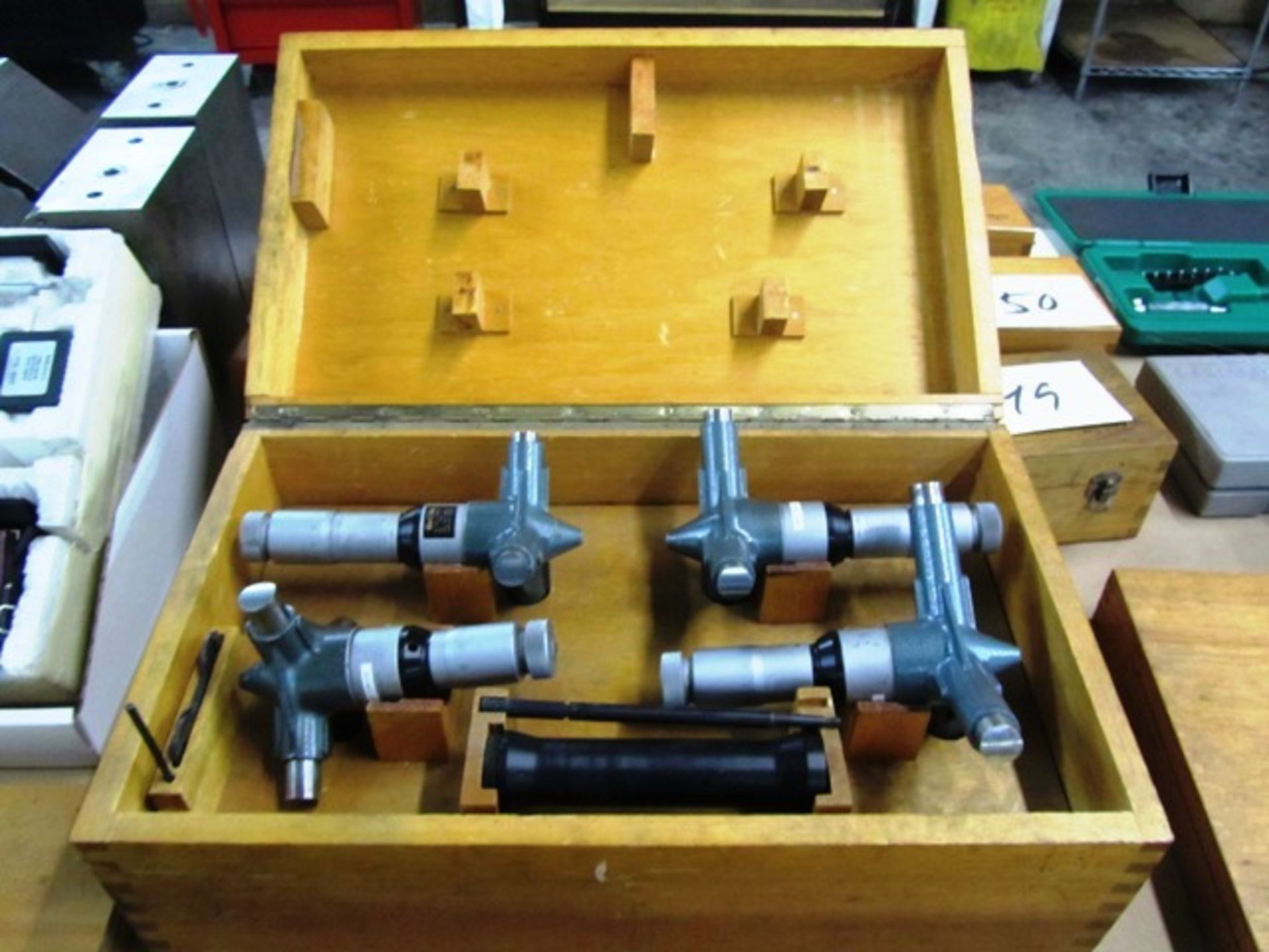 Brown & Sharpe 4 Piece Tri Micrometer Set