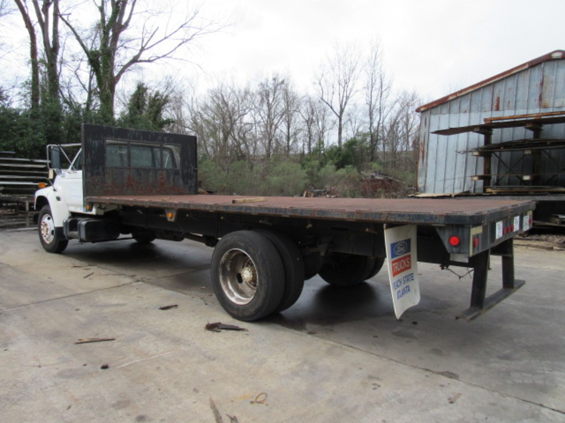 Ford F800 Flatbed Truck - Image 5 of 9