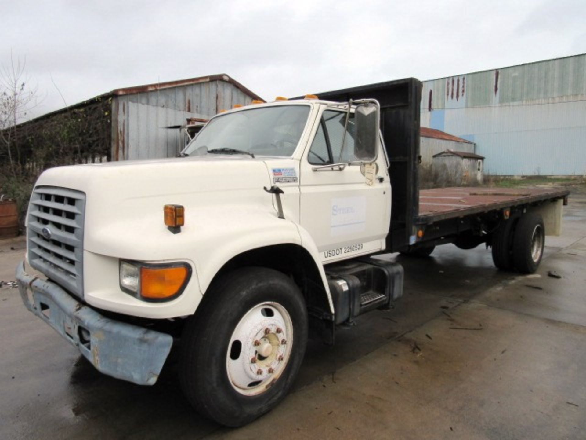 Ford F800 Flatbed Truck