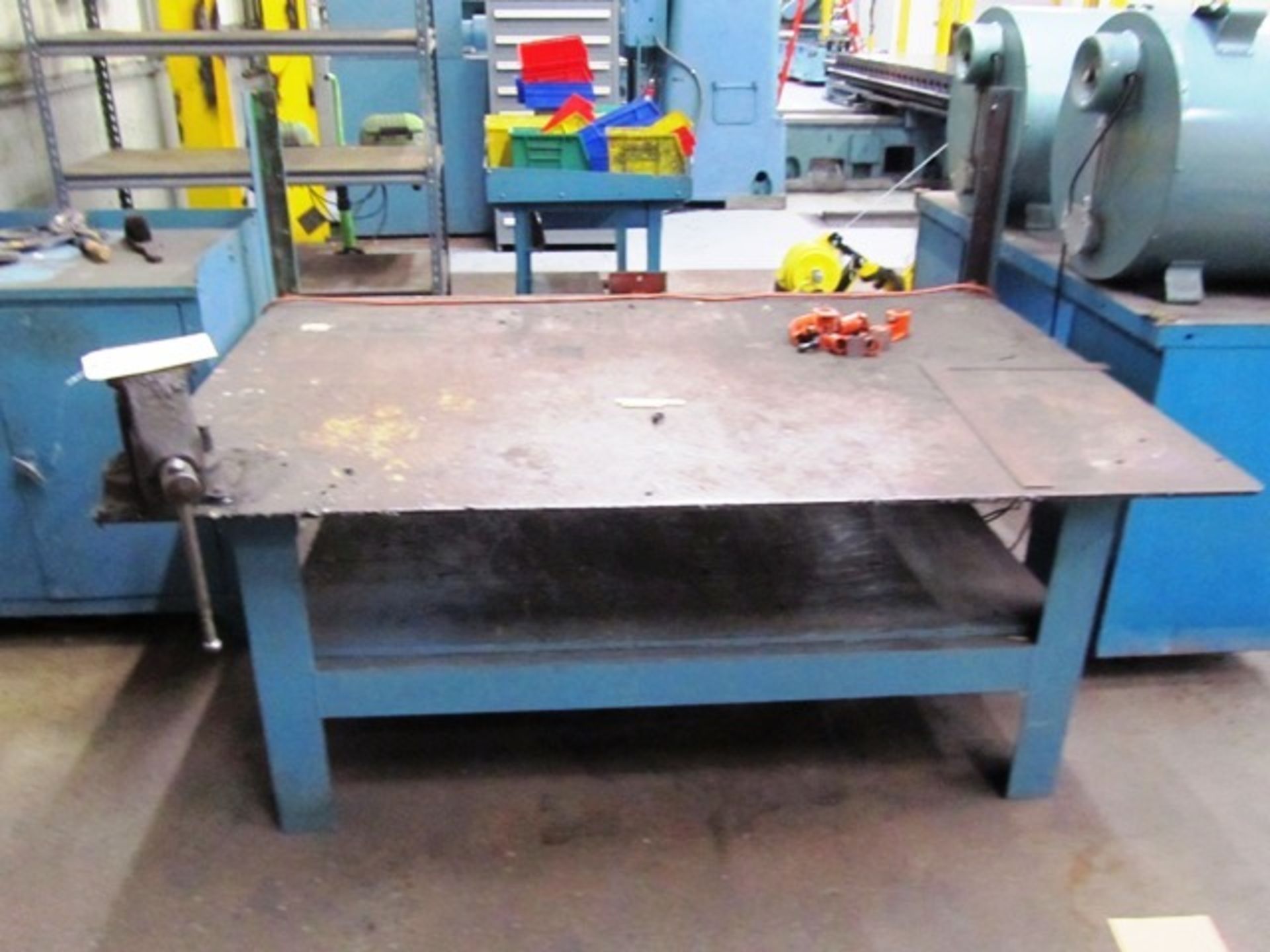 4' x 6' x 3/8'' Welding Table with Bench Vise