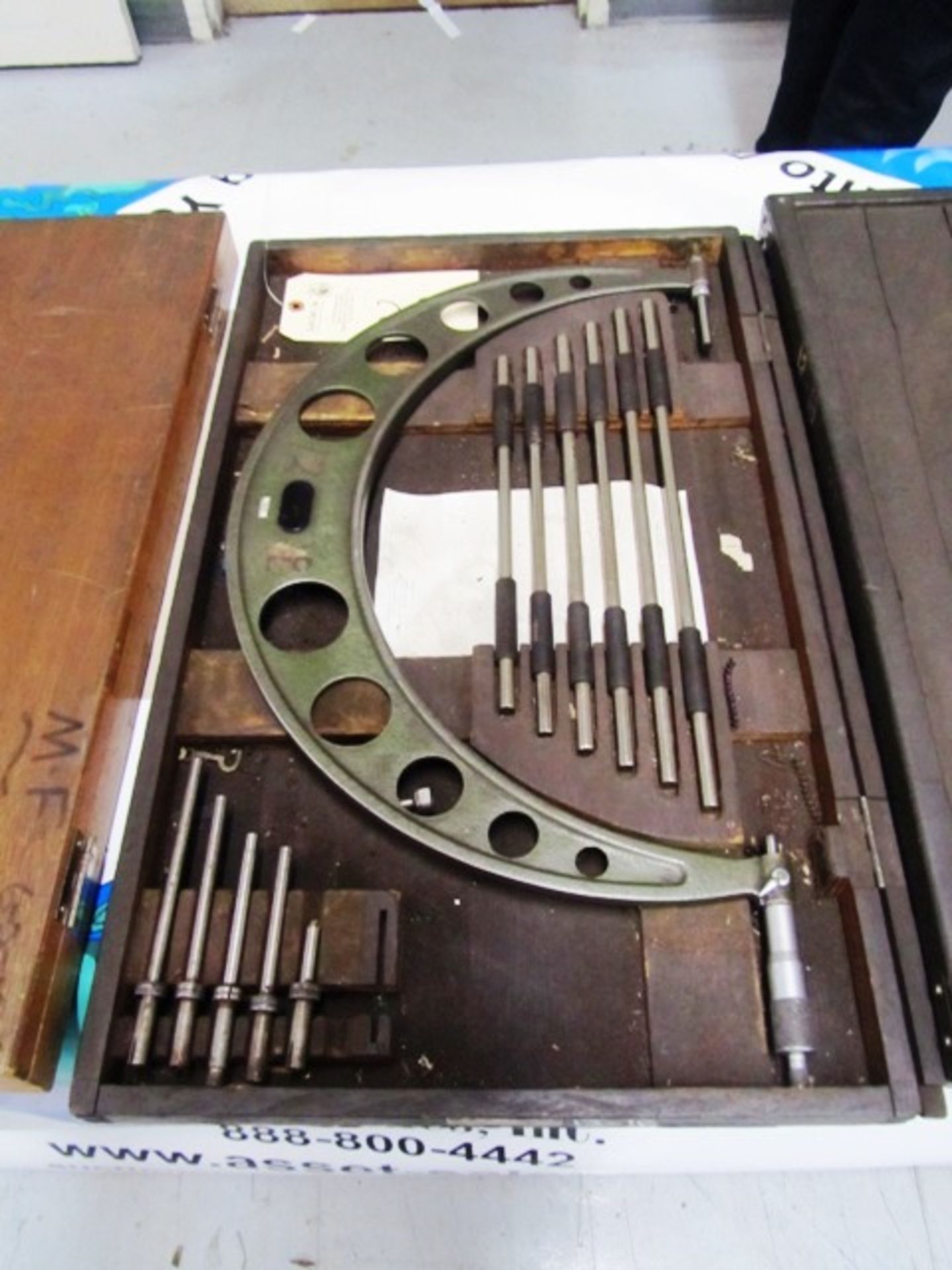 Mitutoyo 12''-18'' OD Micrometer with Standards