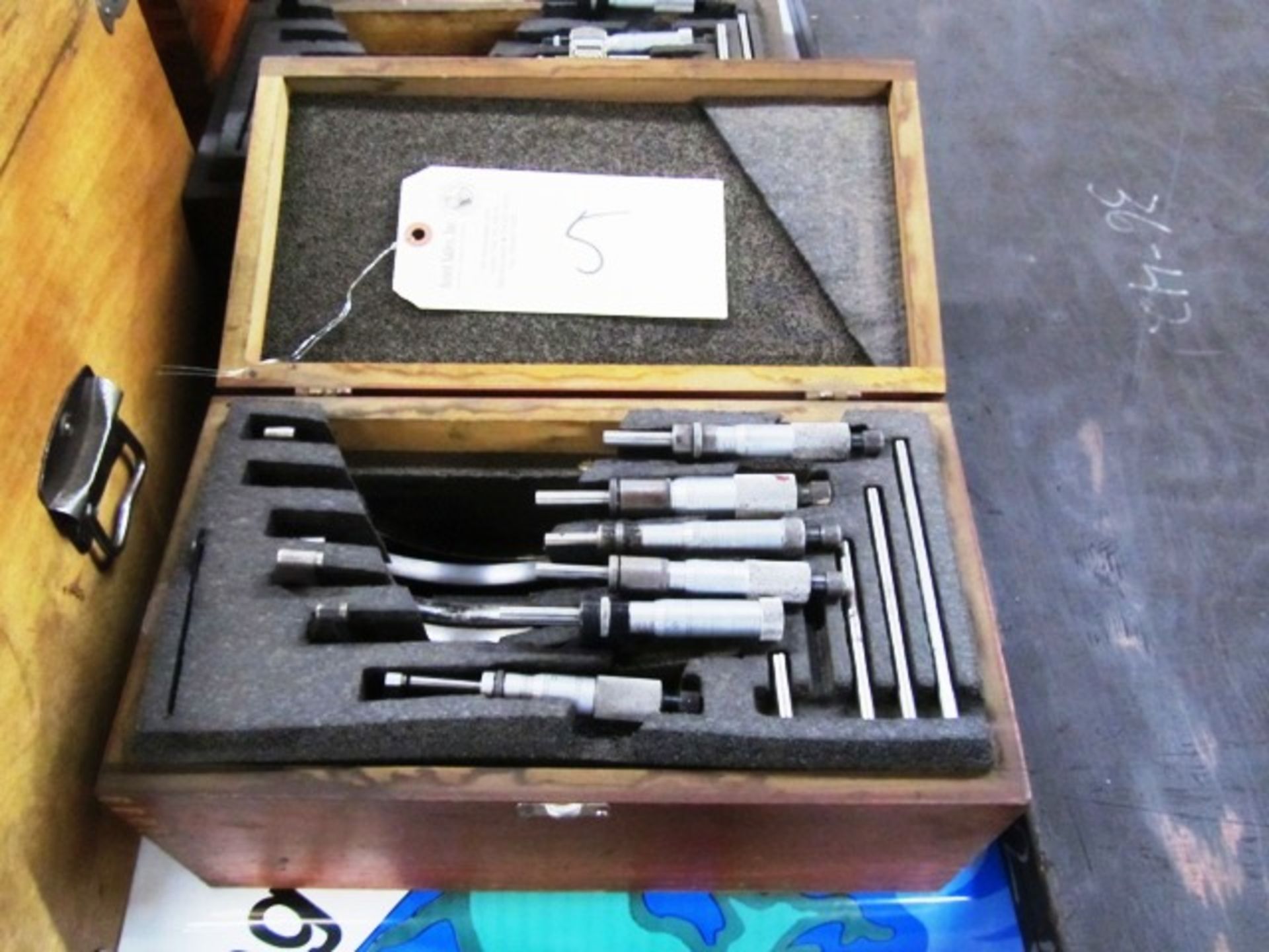 Starrett 0''-1'' - 5''-6'' Standard Micrometer Set