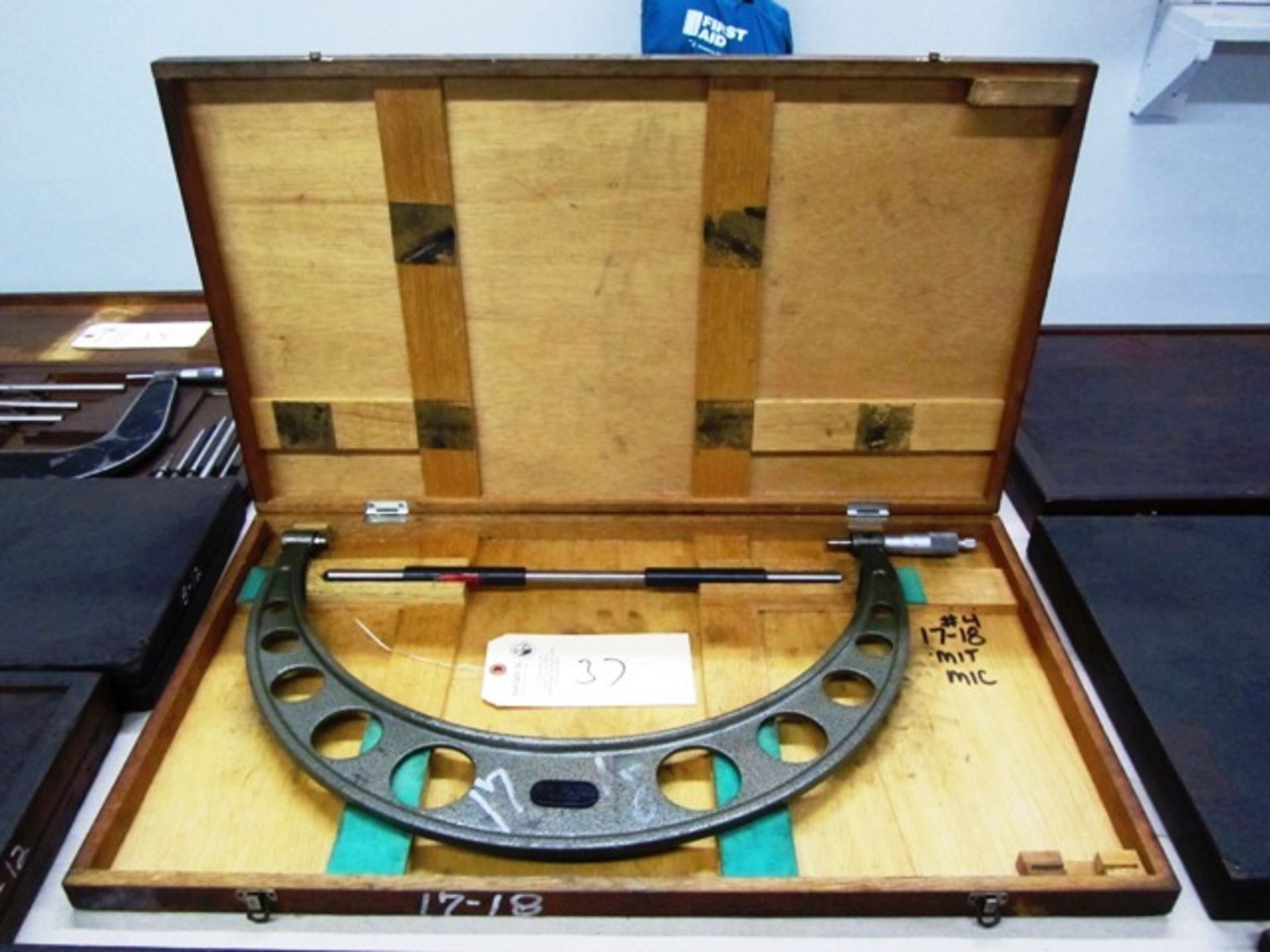 Mitutoyo 17''-18'' Micrometer