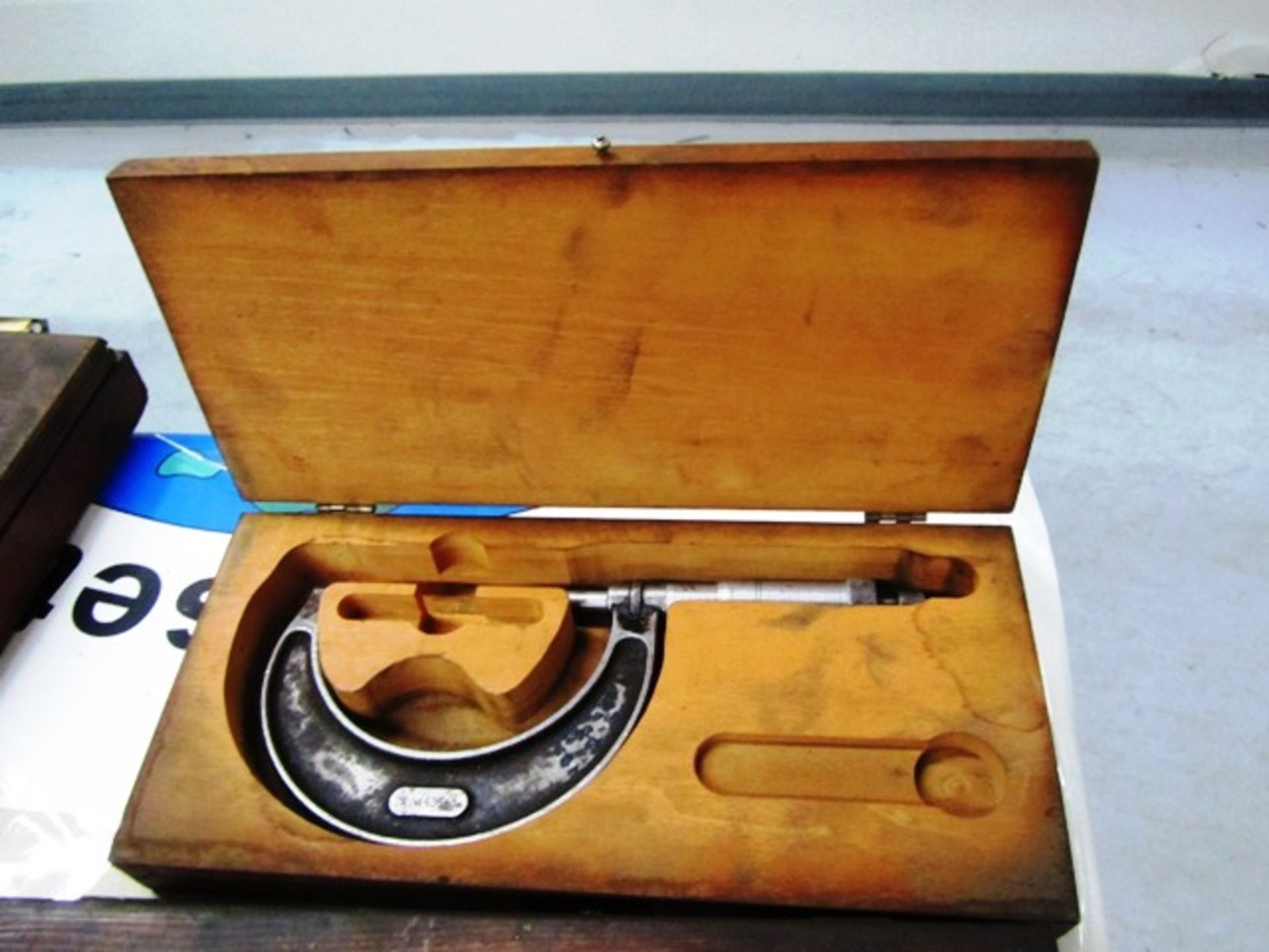 Starrett 2''-3'' Micrometer