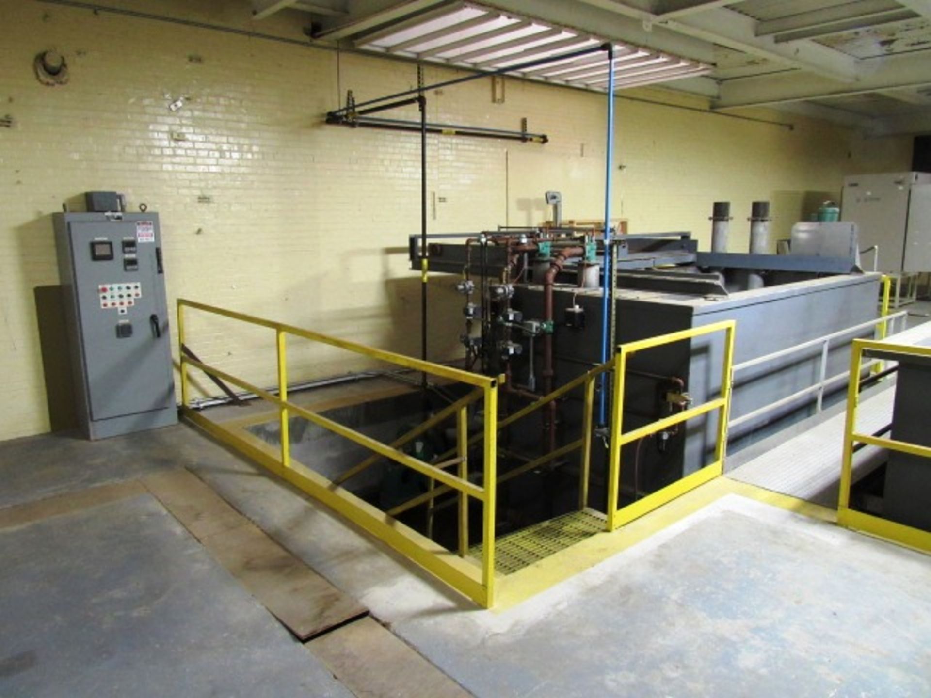 Upton Salt Bath Furnace with 8' x 5' x 6' Deep Steel Tank, Dual Burners with Digital Controls & - Image 2 of 8