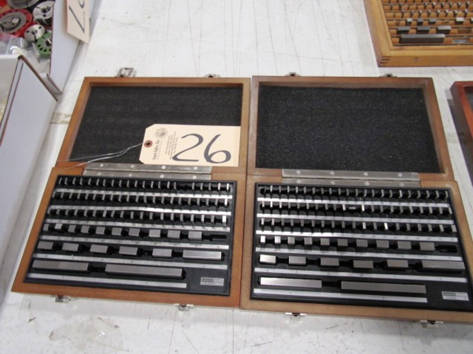 (2) Gauge Block Sets