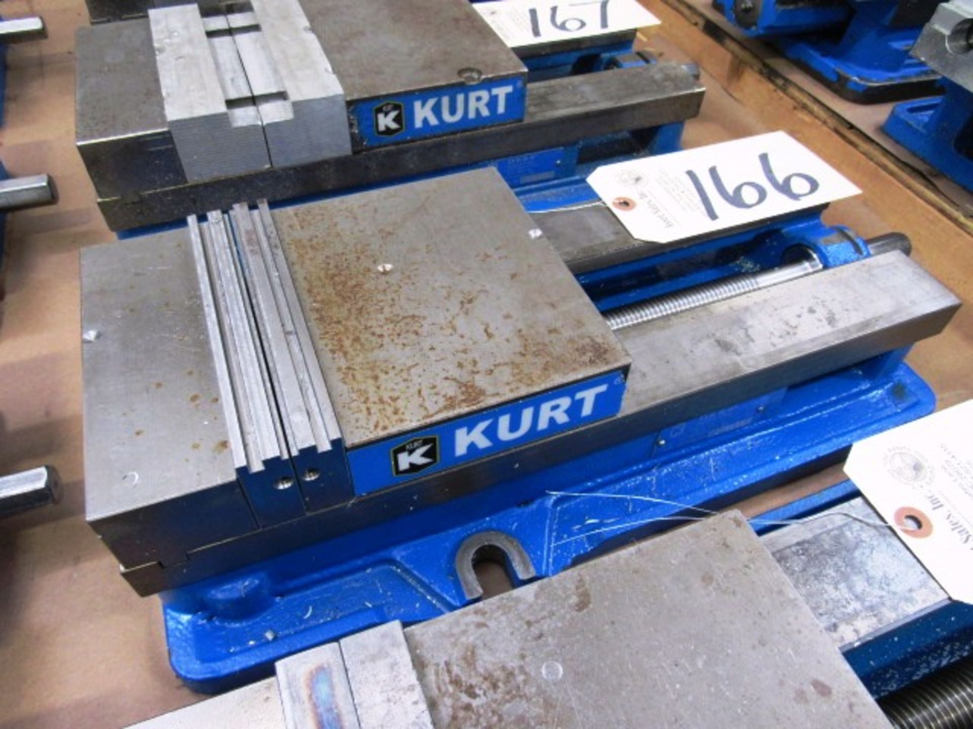 Kurt 6'' Vise with Handle & Hard Jaws