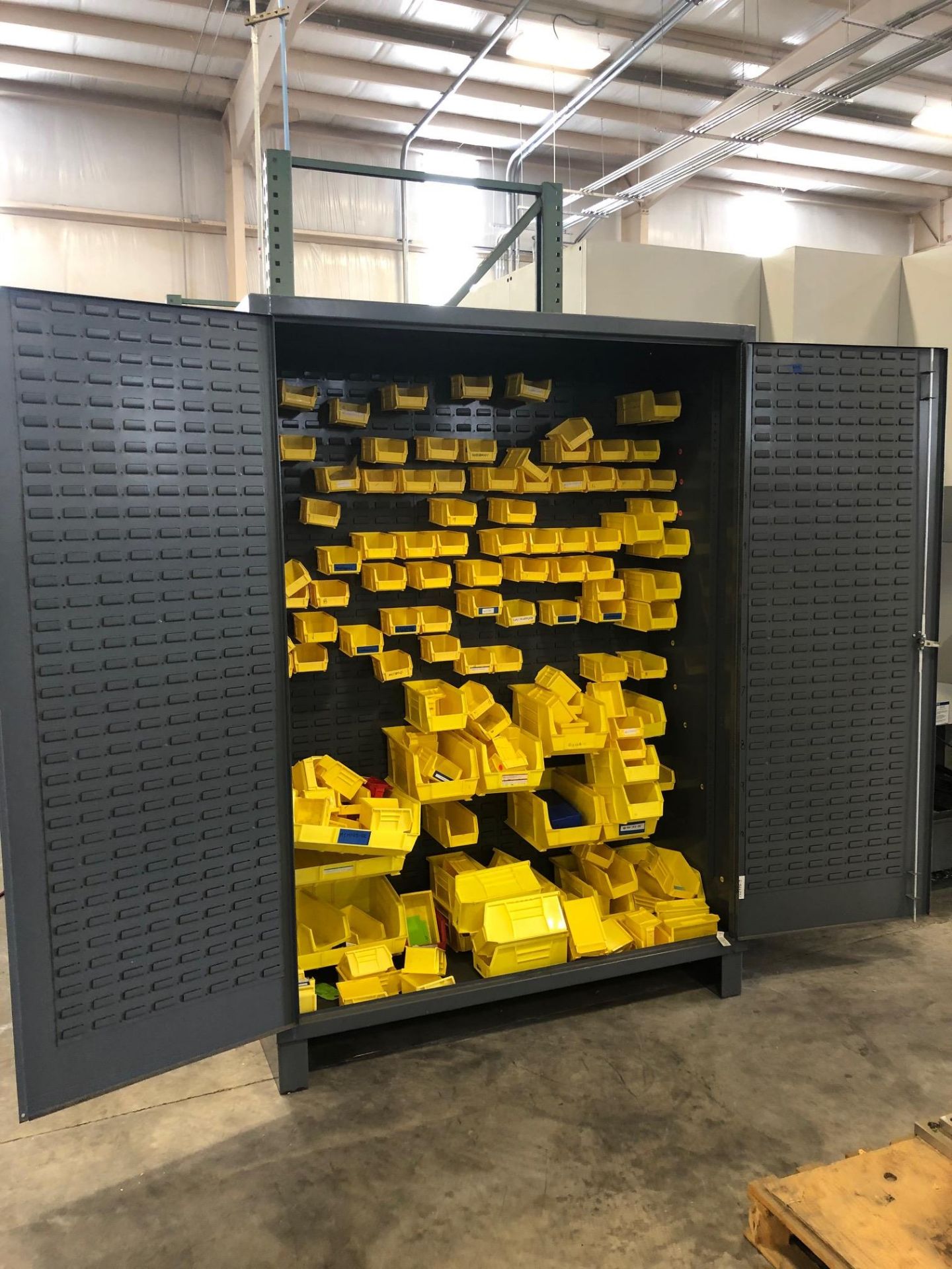 Heavy Duty Tool Cabinet