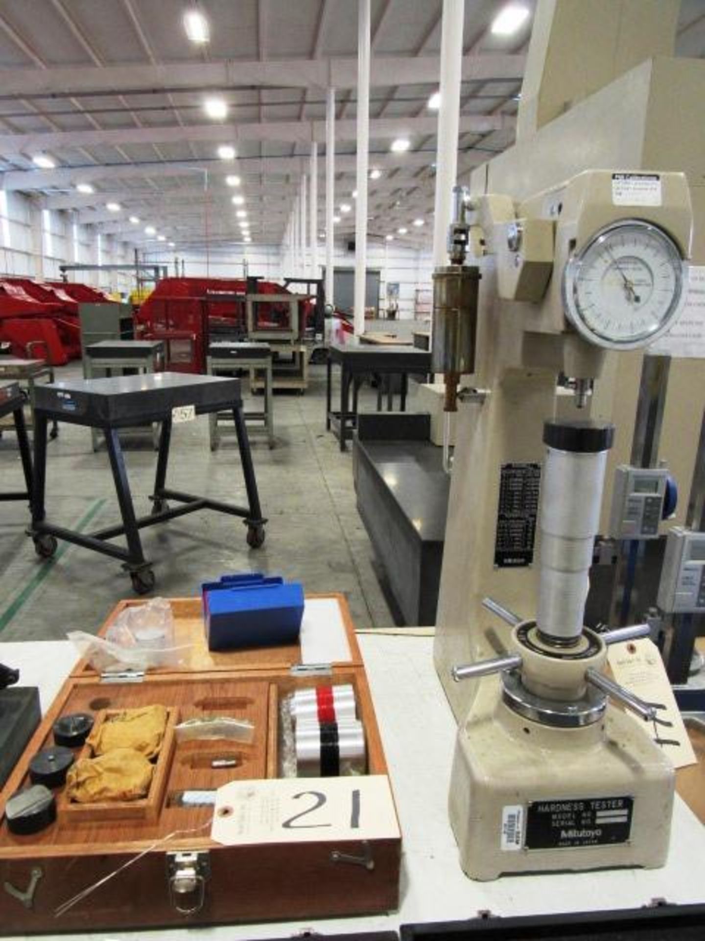 Mitutoyo 940-131 Hardness Tester, sn:2679