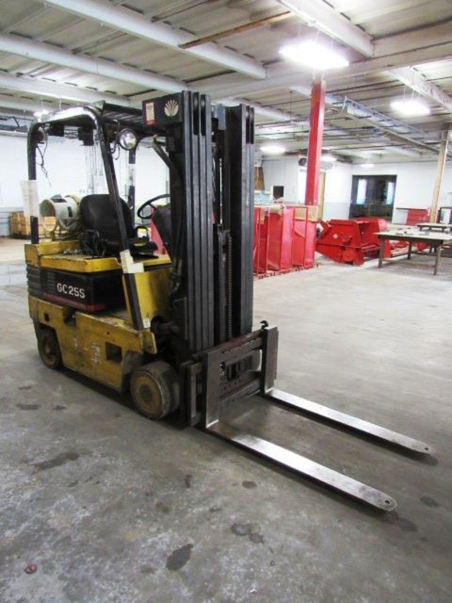 Daewoo Model GC25S 5,000lb Capacity Propane Forklift with (4) Hard Tires, 3-Stage Mast with Side