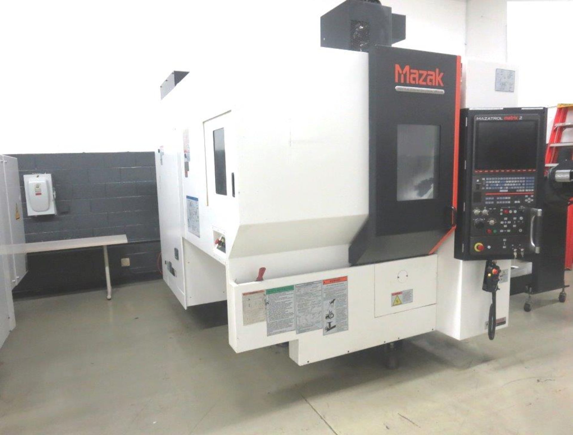 Mazak VCU-400 5X CNC 5 Axis Vertical Machining Center - Bild 3 aus 4