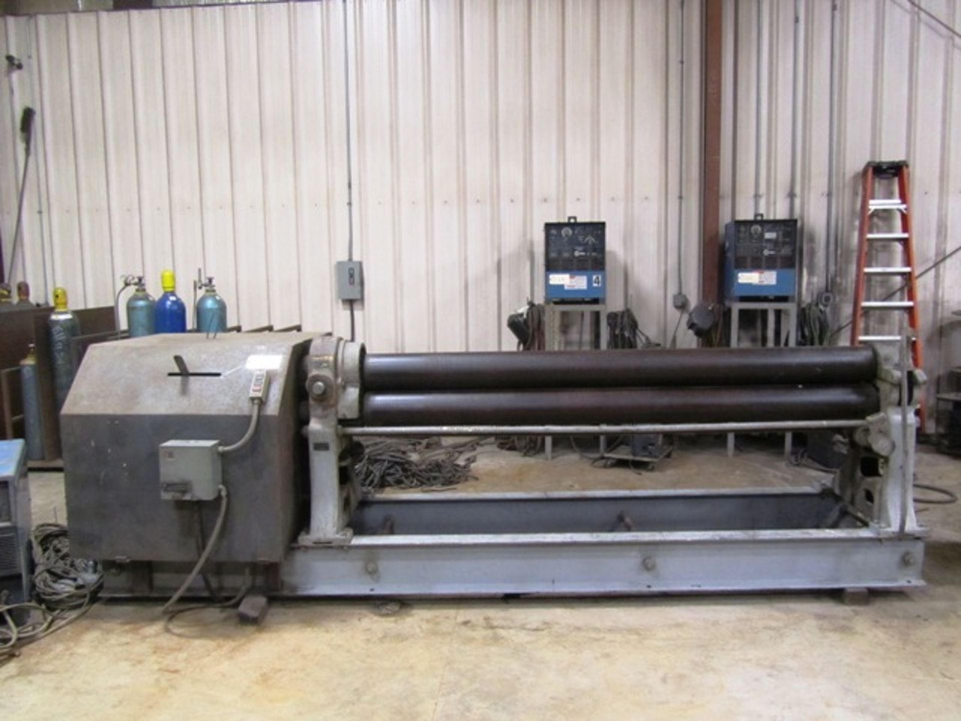 Hendley & Whittemore 8' x 1/4'' Plate Bending Roll