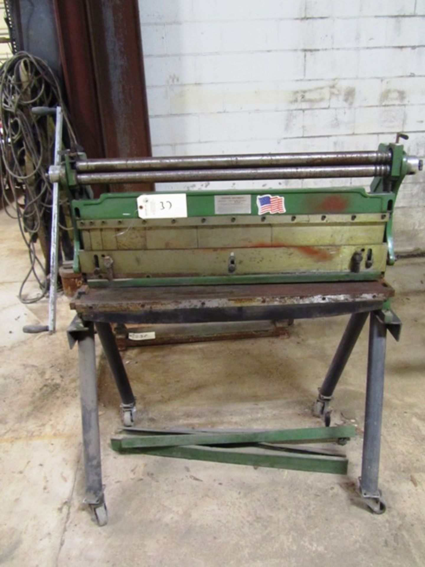 Central Machine 18 Gauge Capacity 40'' 3-In-1 Roller Machine