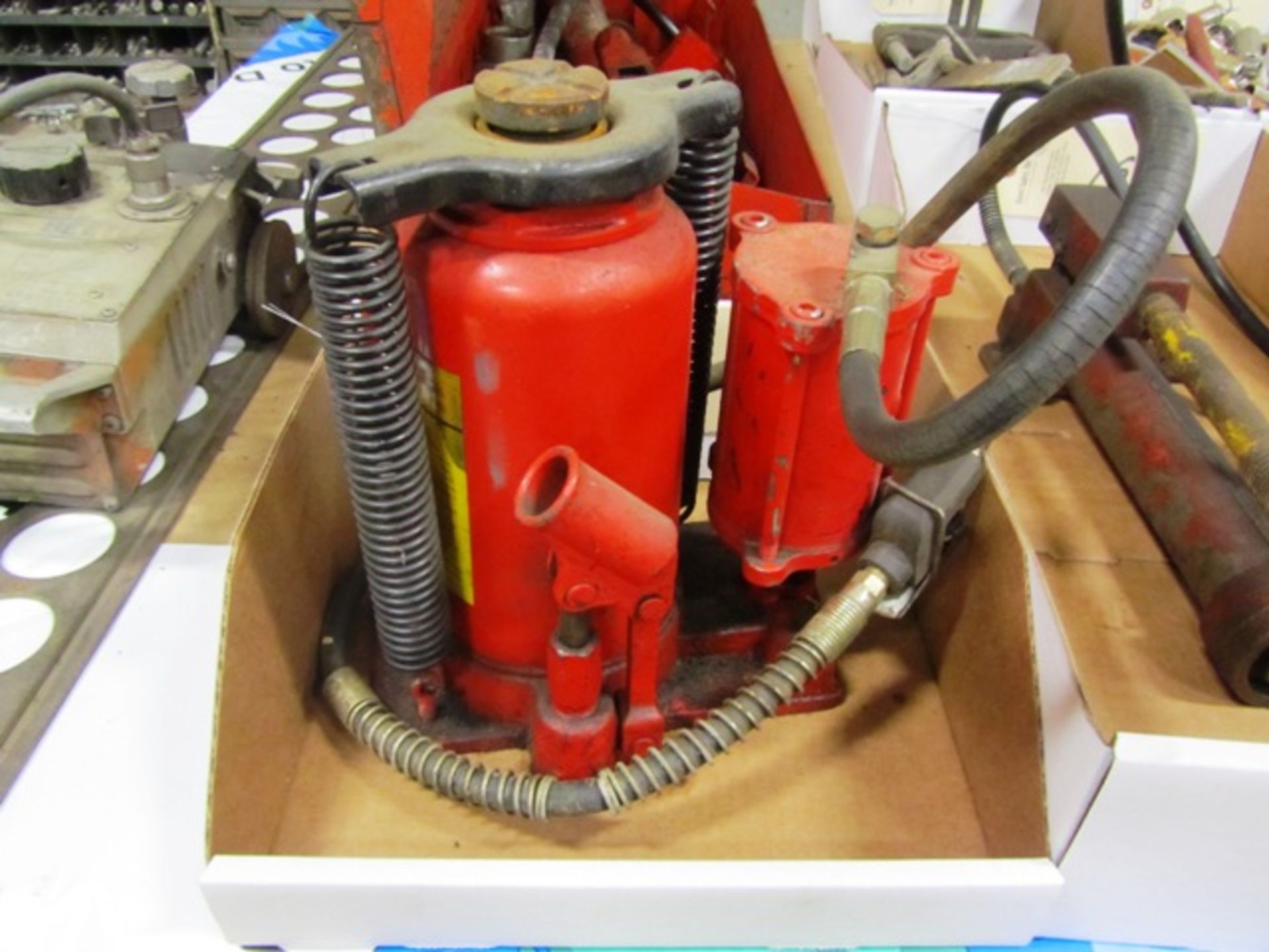 20 Ton Air/Hydraulic Bottle Jack