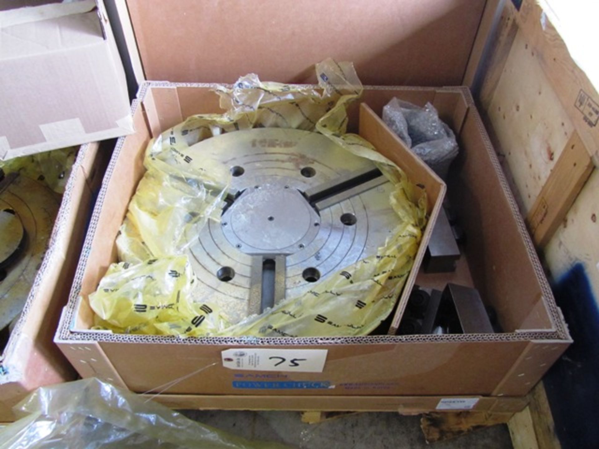 Samchully HCH 24'' 3-Jaw Power Chuck with 6-1/2'' Bore (new)