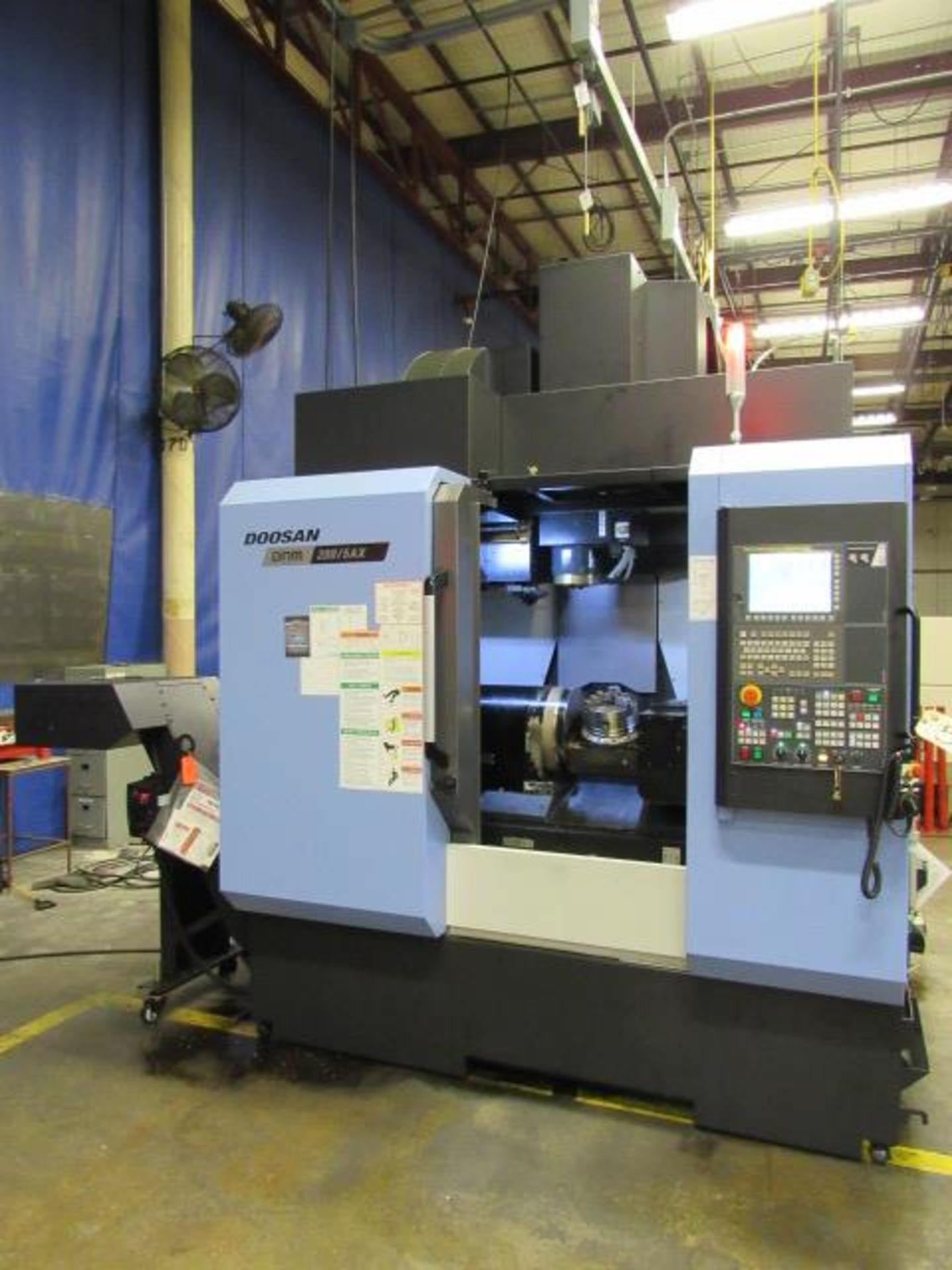 Doosan DNM200/5AX 5-Axis CNC Vertical Machining Center