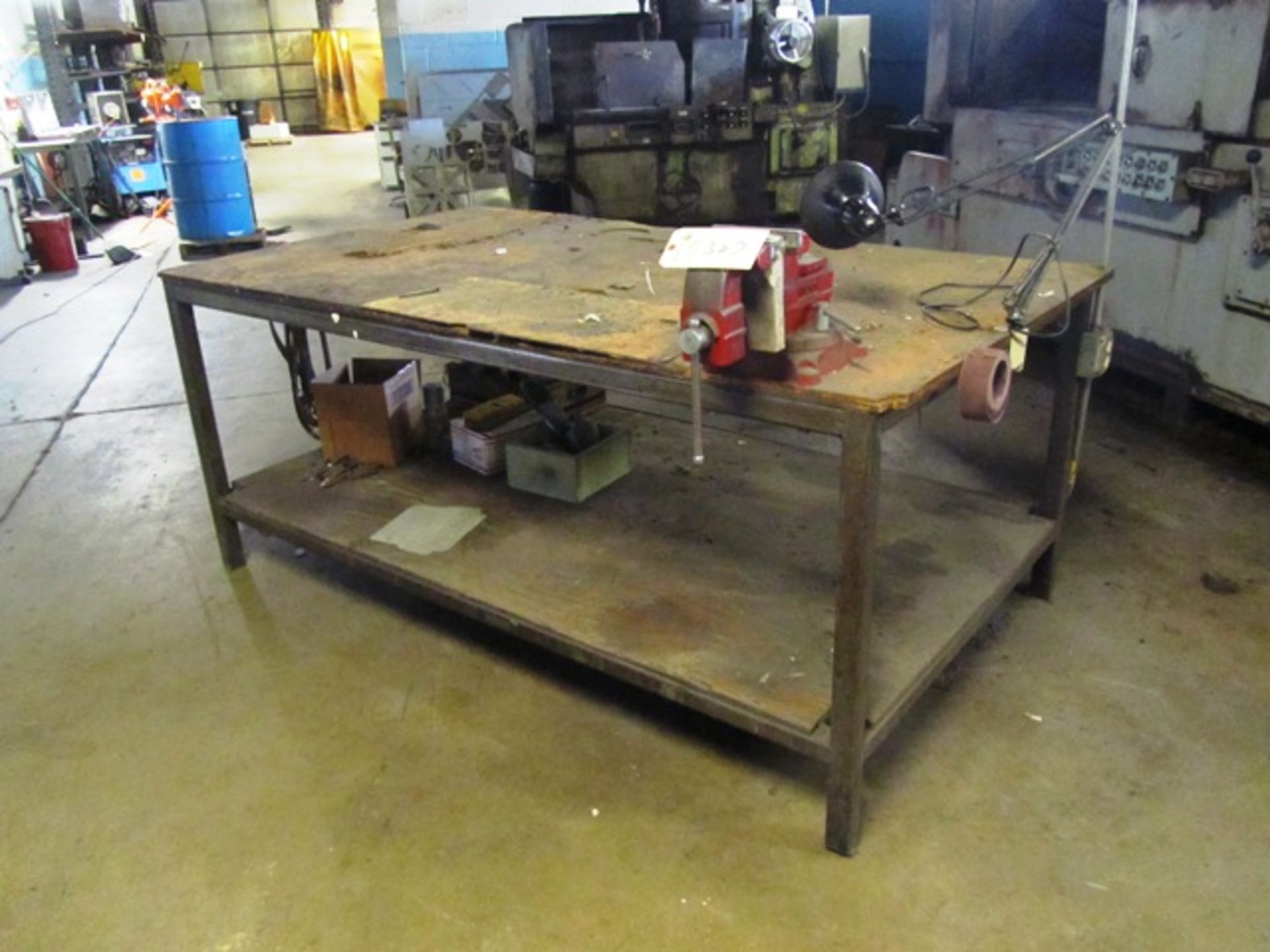 Workbench with 6'' Bench Vise