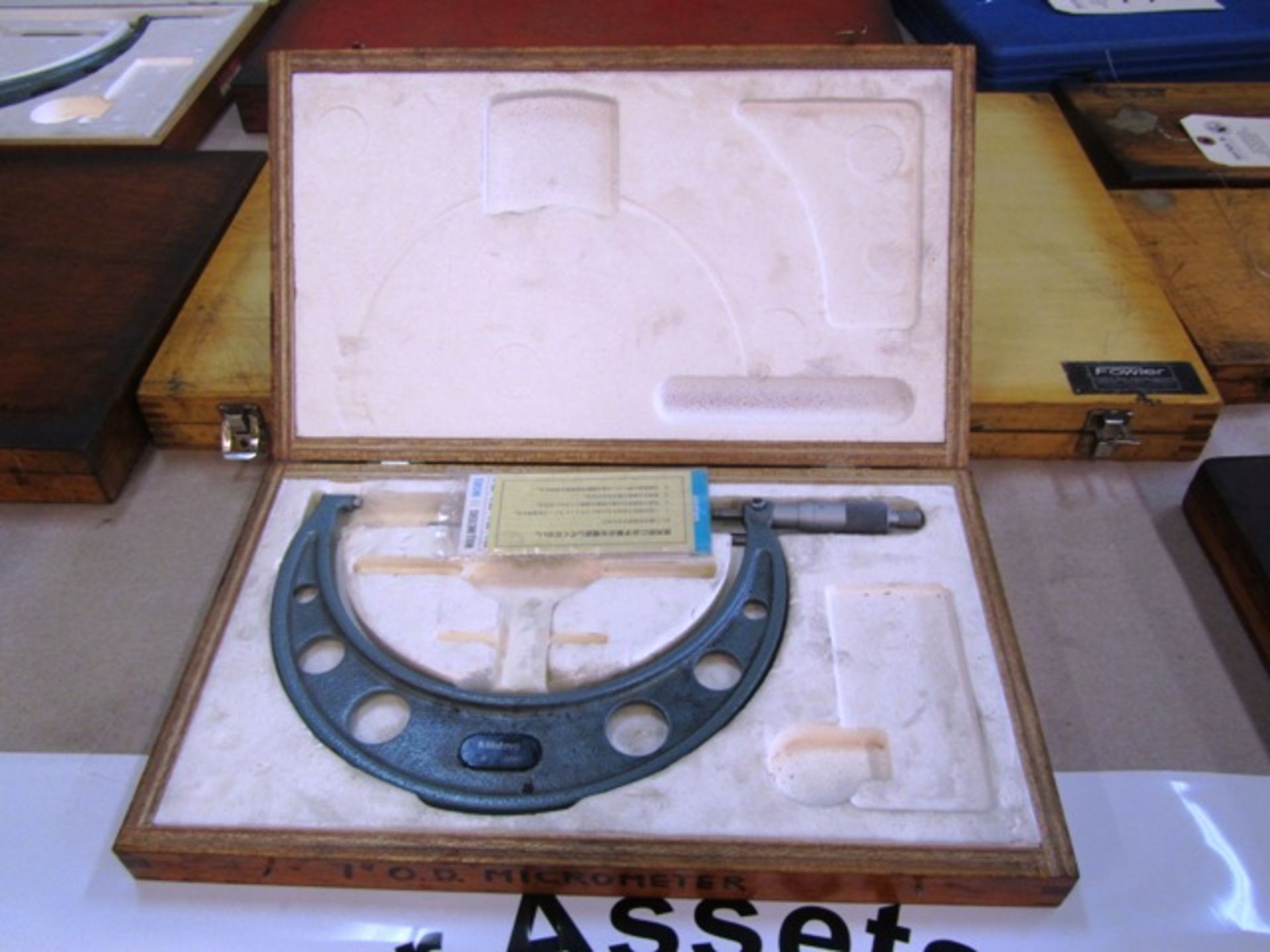 Mitutoyo 7''-8'' Standard Micrometer