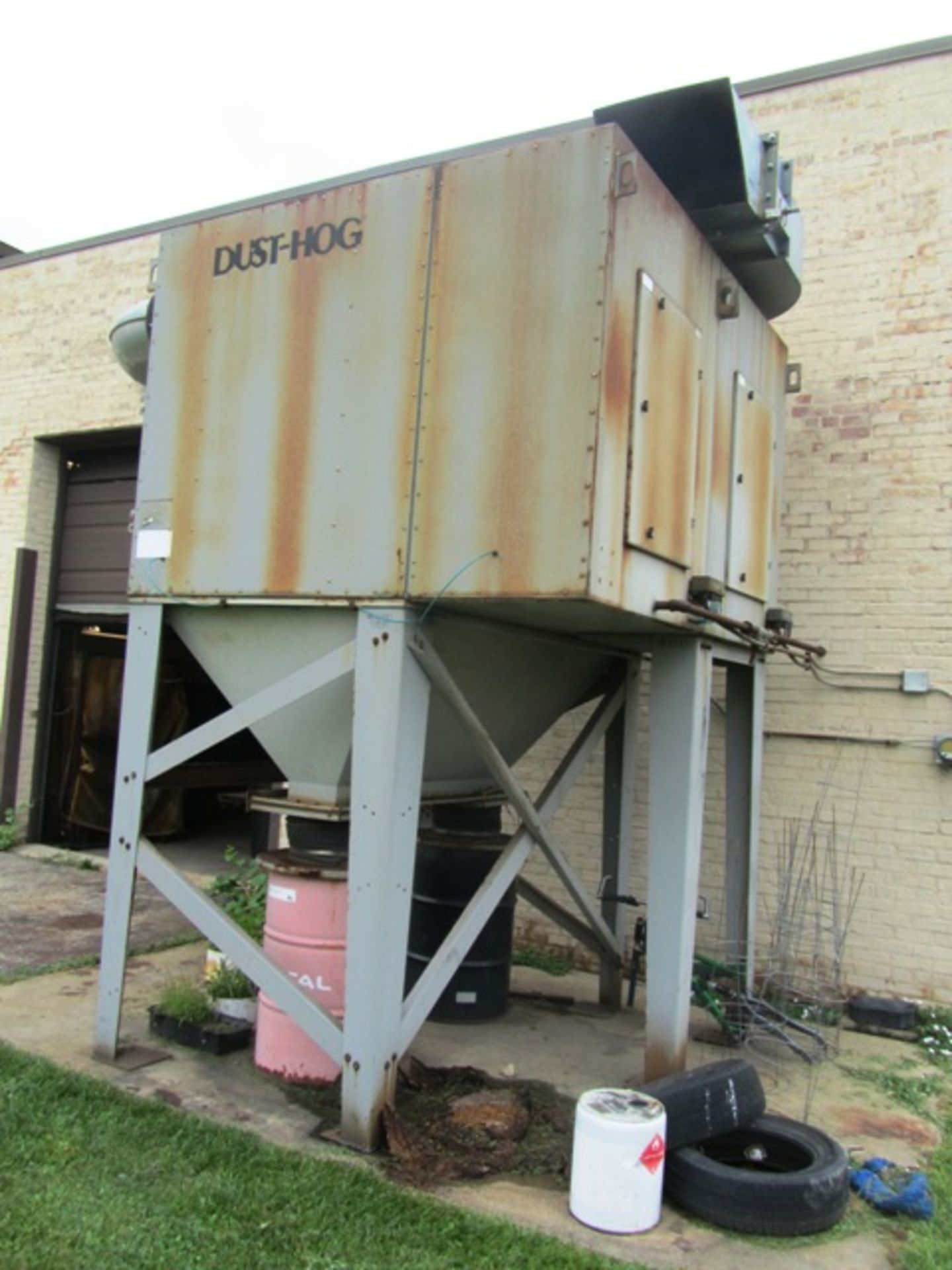 UAS Dust Hog Model SED-6-12 2-Bag Outside Dust Collection Unit