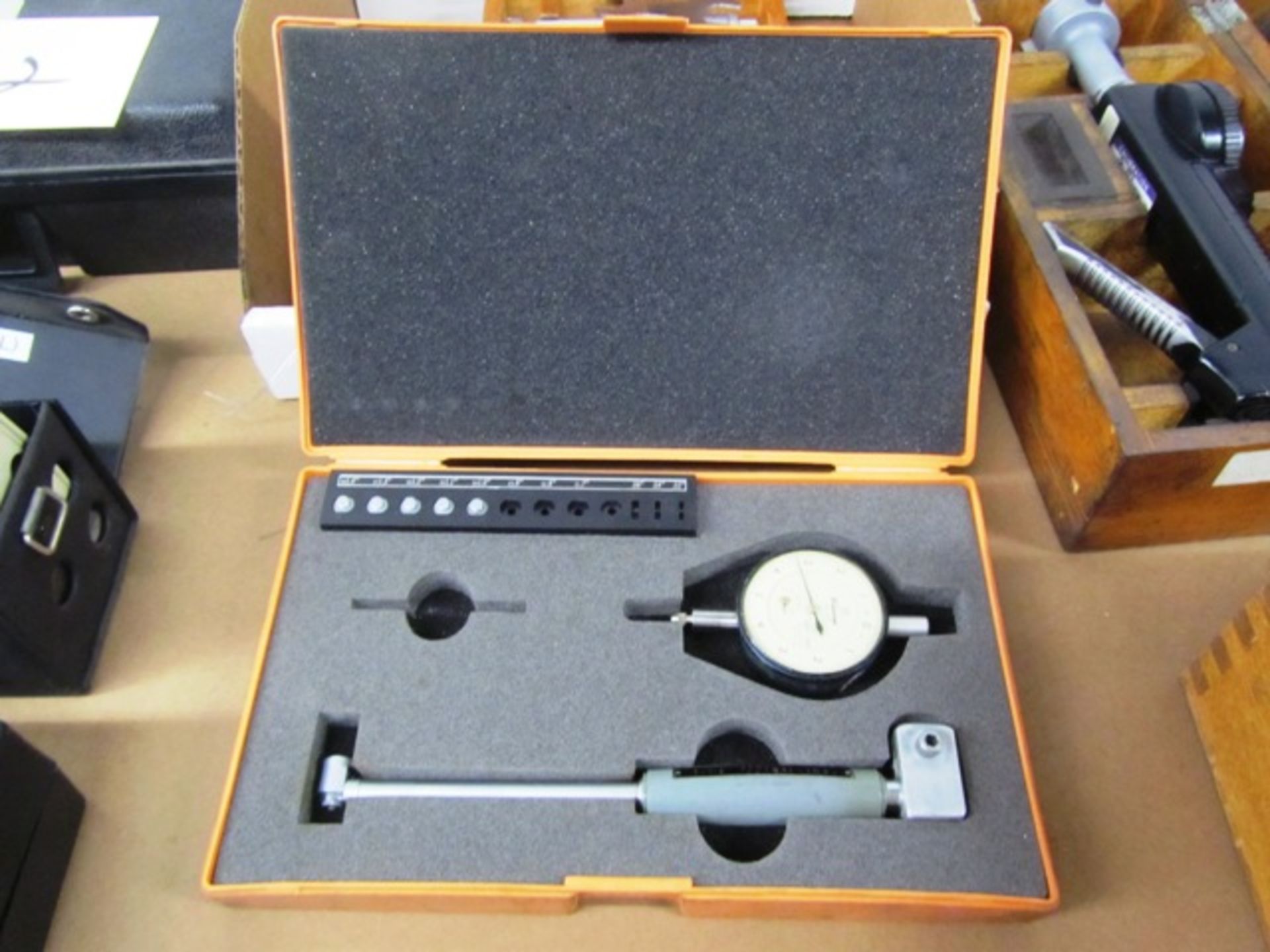 Mitutoyo 0.7''-1.4'' Dial Bore Gauge