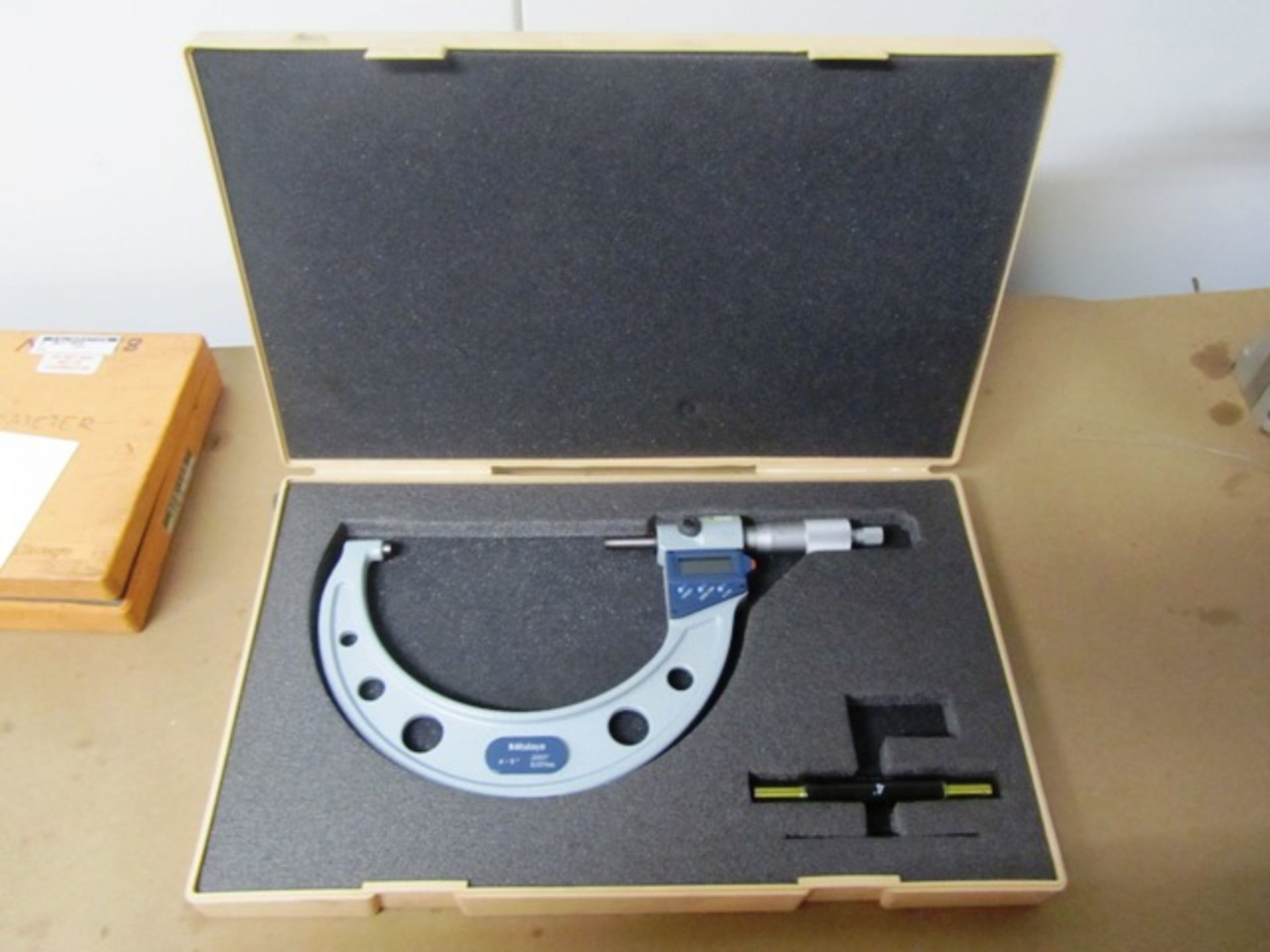 Mitutoyo 4''-5'' Digital Micrometer