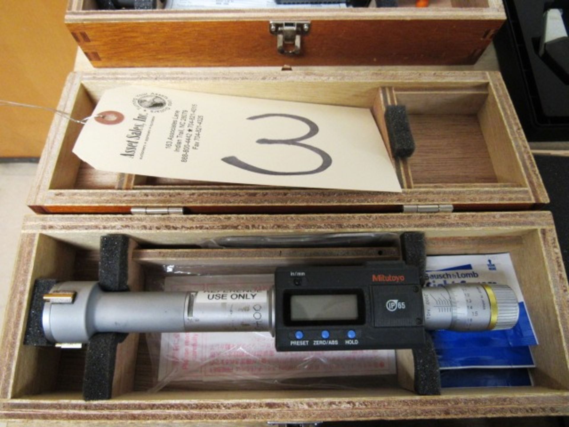 Mitutoyo IP65 1.2'' - 1.6'' Digital Bore Gauge