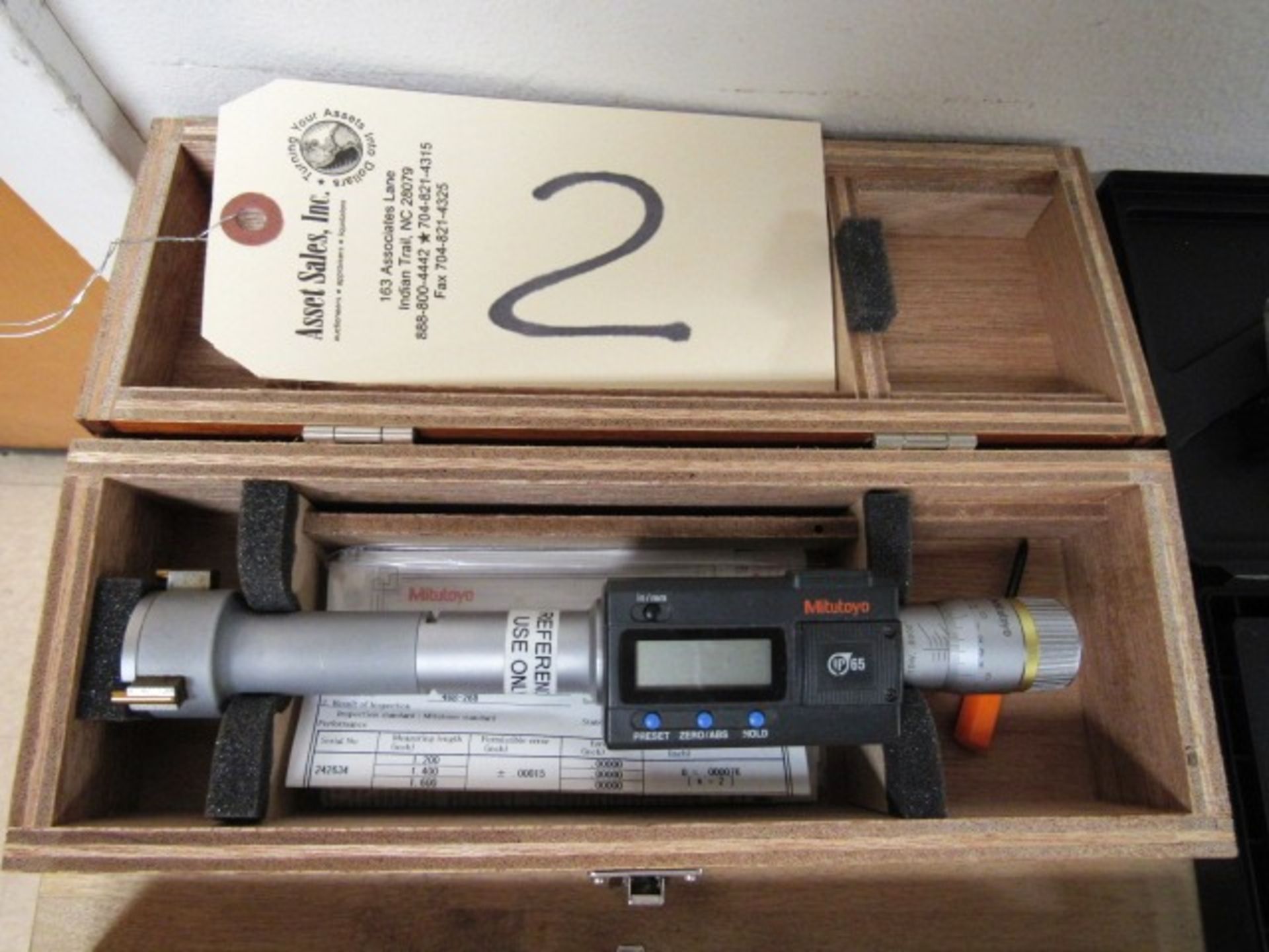 Mitutoyo IP65 1.2'' - 1.6'' Digital Bore Gauge