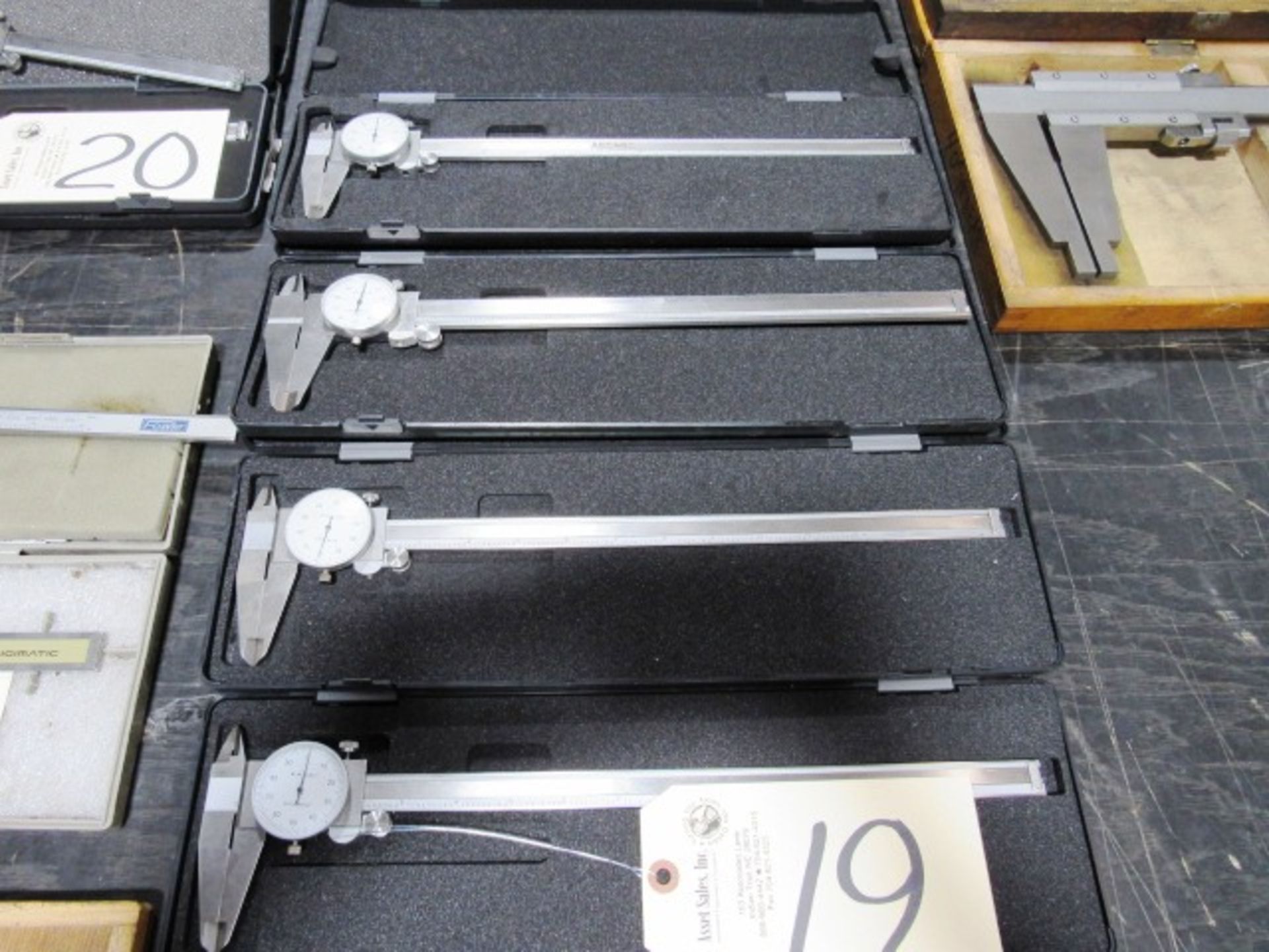 (4) Calipers