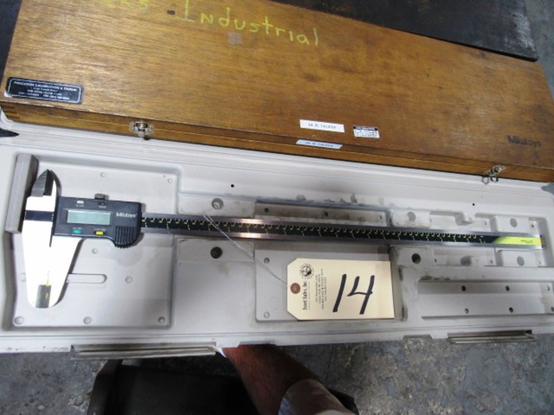 Mitutoyo 24'' Digital Caliper