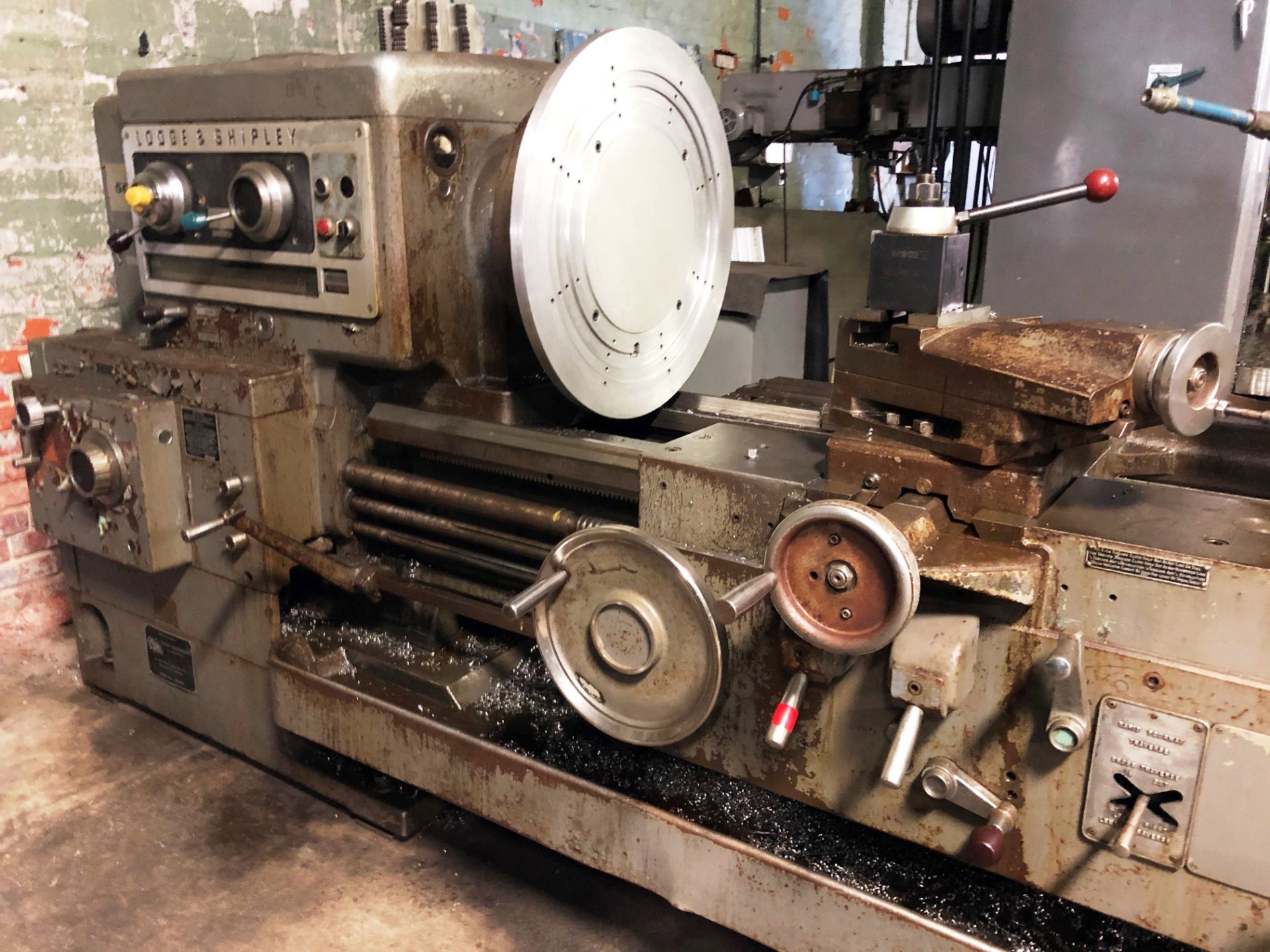 Lodge & Shipley RXE 2516 26-1/2'' x 72'' Between Centers Quick Change Geared-Head Engine Lathe - Image 3 of 6