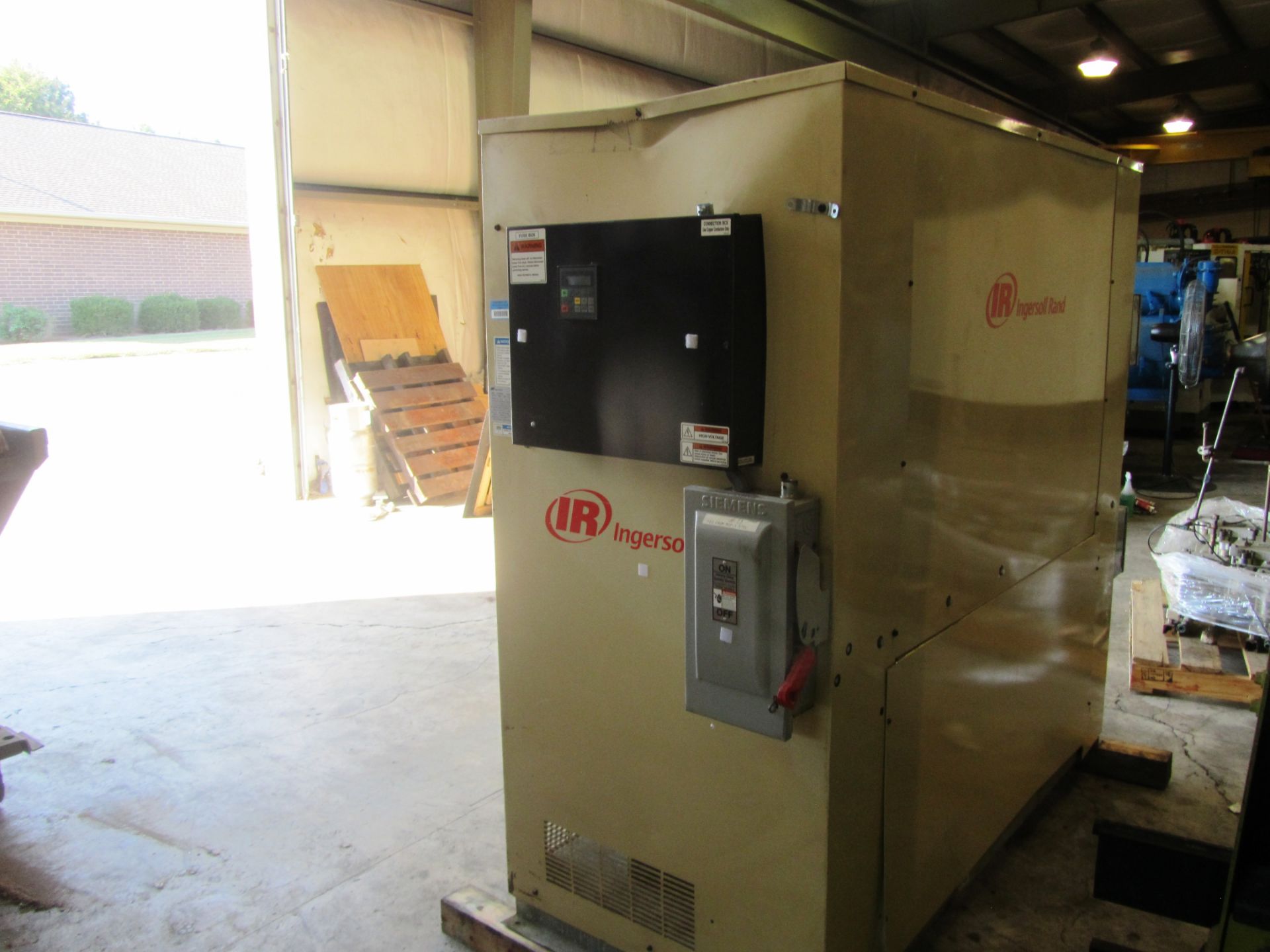 Ingersoll Rand Model NVC1000W600 Air Dryer - Image 3 of 4