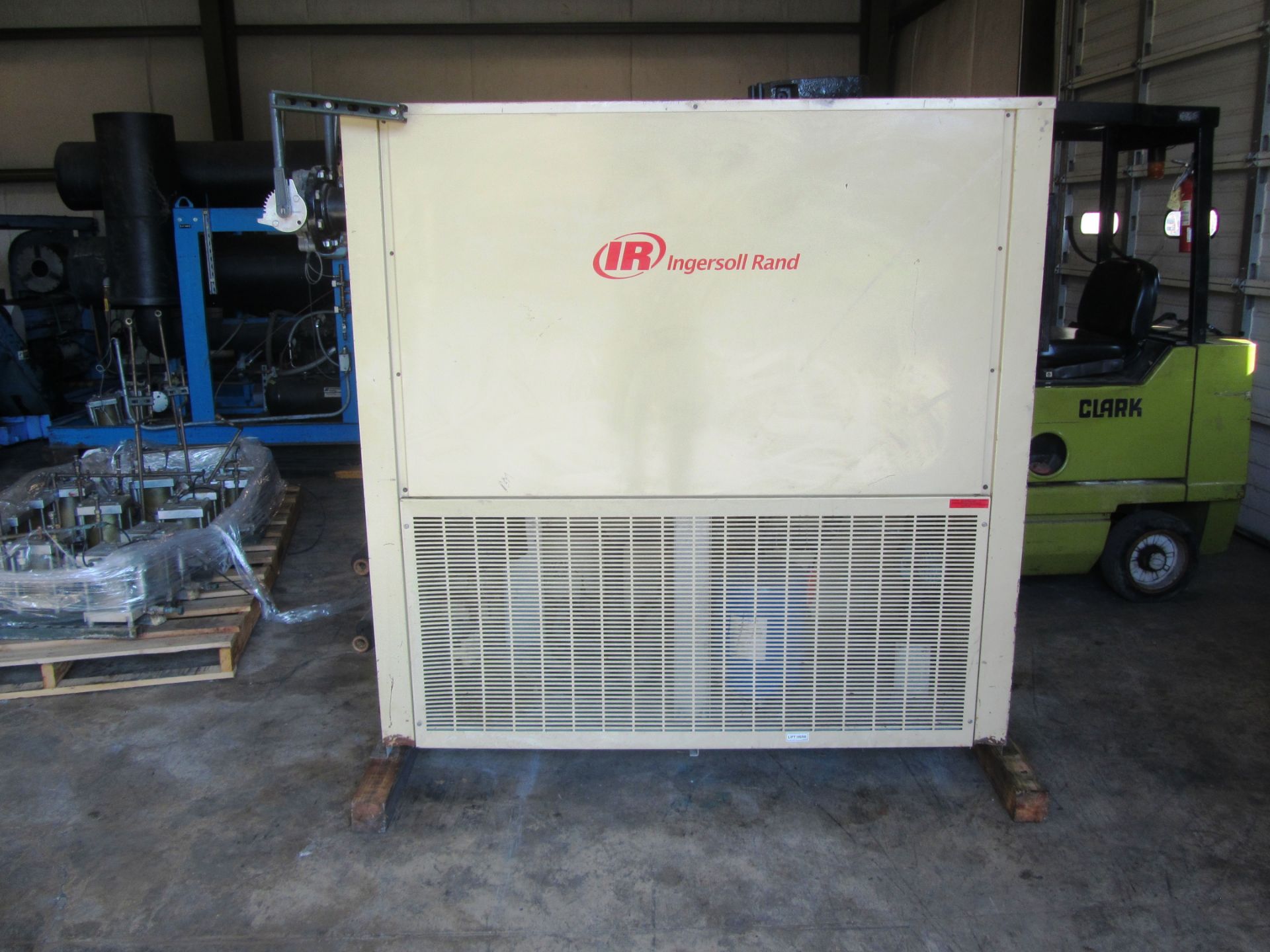 Ingersoll Rand Model NVC1000W600 Air Dryer