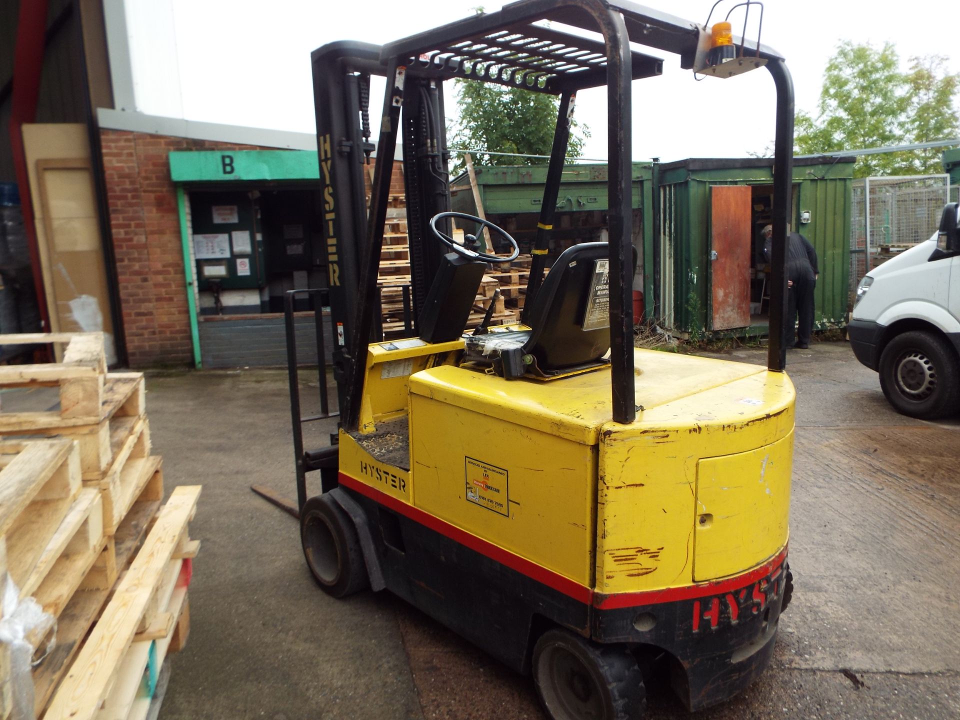 Hyster E2.00 XL Fork Lift Truck cw Charger - Image 3 of 7