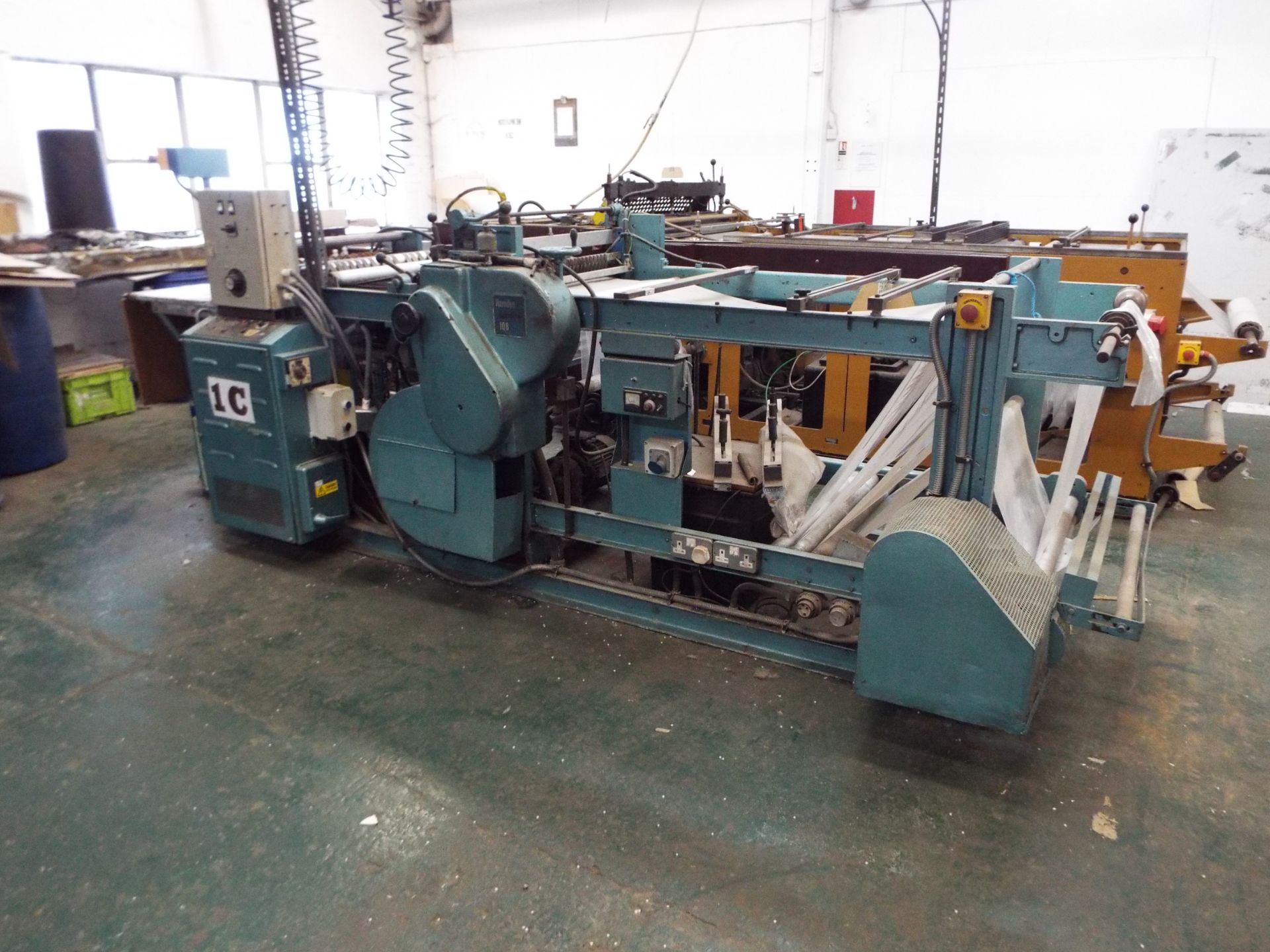 Harnden CP 108 - Side Weld Bagging Machine