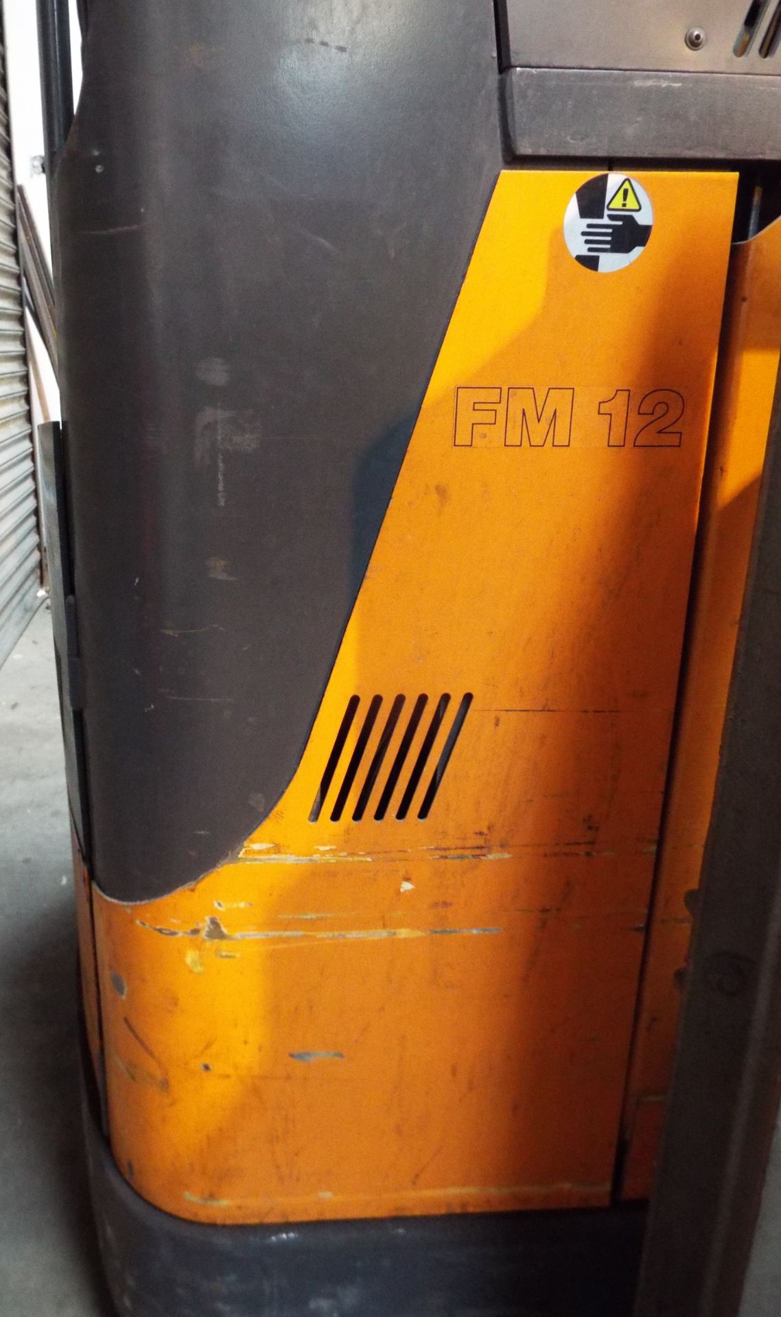 STILL FM12 REACH TRUCK & CHARGER. - Image 3 of 7
