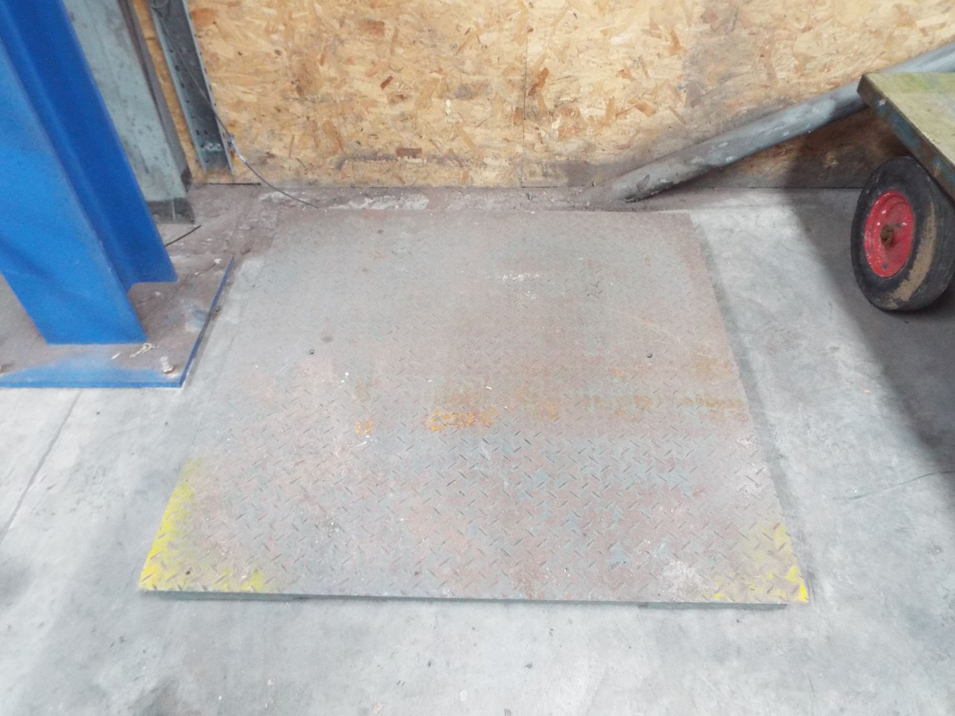 Weighing Scales & Floor Platform - Image 3 of 5