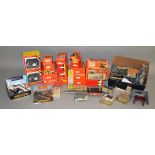 OO Gauge. 25 boxed and bagged Accessories by Hornby and others including Ratio 462 GWR Home and